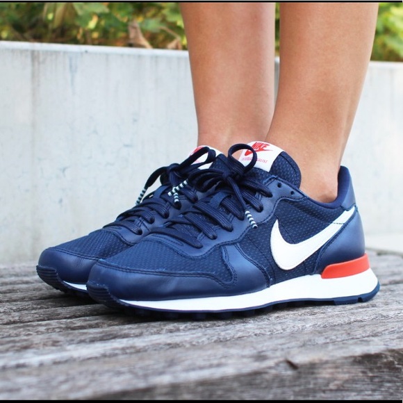 nike international nylon trainers